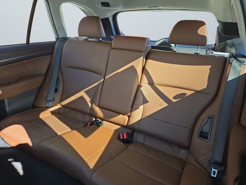 Used 2018 Subaru Outback 2.5i Touring image 13