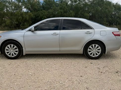 Used 2007 Toyota Camry LE FWD image 3