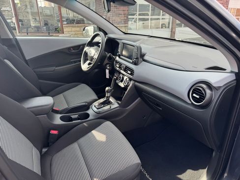 Used 2019 Hyundai Kona SE image 37
