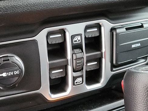 New 2026 Jeep Gladiator Sport image 16