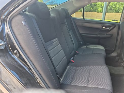 Used 2017 Toyota Camry LE FWD image 23