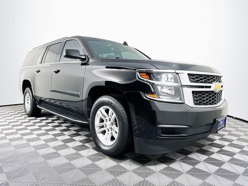 Used 2020 Chevrolet Suburban LT image 7