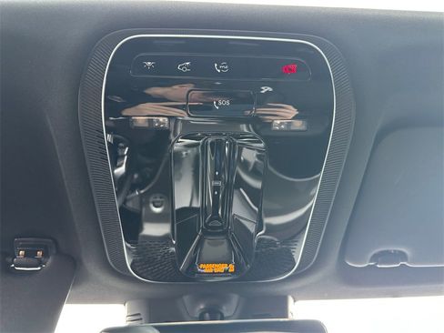 Used 2024 Mercedes-Benz GLC 300 4MATIC image 27