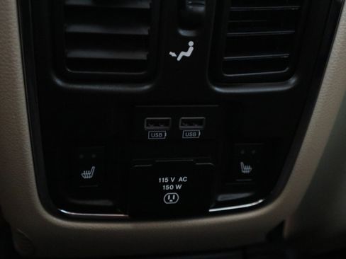 Used 2021 Jeep Grand Cherokee Limited w/ Luxury Group II AWD/4WD image 17