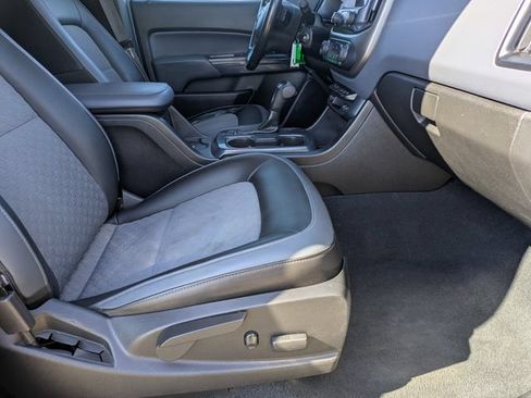 Used 2019 Chevrolet Colorado Z71 RWD image 11