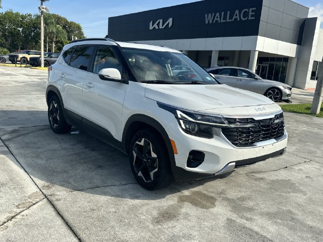 Certified 2025 Kia Seltos EX w/ EX Sunroof Package AWD/4WD image 4