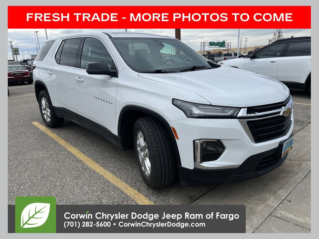 Used 2022 Chevrolet Traverse LS AWD/4WD image 1