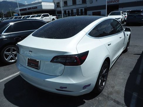 Used 2018 Tesla Model 3 Mid Range RWD image 4