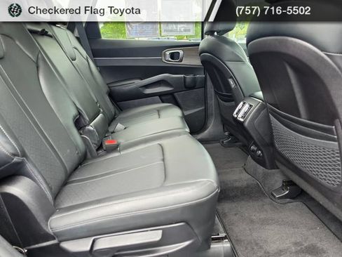 Used 2022 Kia Sorento S w/ Panoramic Sunroof Package AWD/4WD image 28