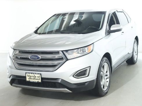 Used 2018 Ford Edge Titanium image 3