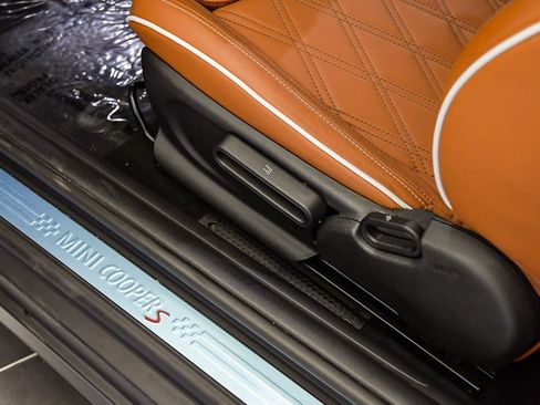 Certified 2023 MINI Cooper S w/ Signature Upholstery Package image 24