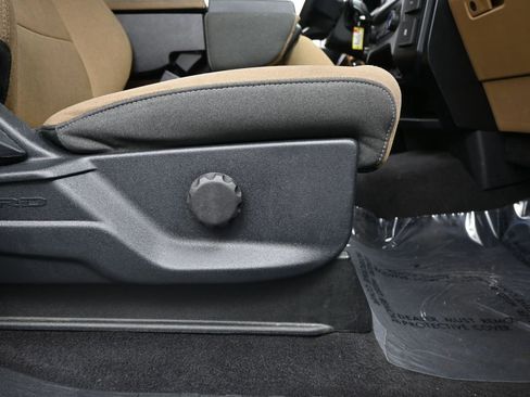 Used 2023 Ford F150 XLT image 19