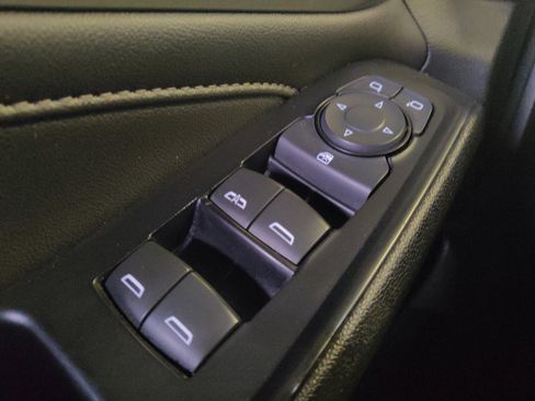 Used 2023 Chevrolet Traverse LT FWD image 32