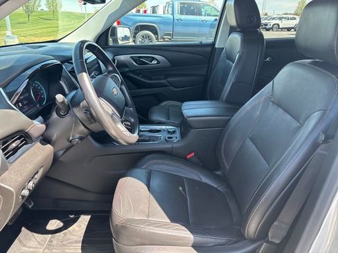 Used 2021 Chevrolet Traverse Premier w/ Redline Edition AWD/4WD image 9