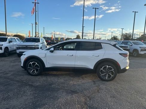 New 2026 Chevrolet Equinox EV LT image 6