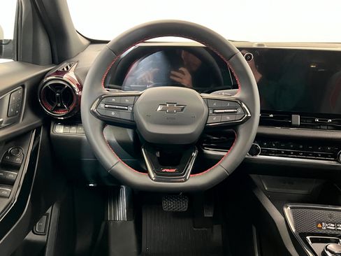 New 2026 Chevrolet Equinox RS w/ Convenience Package III image 13