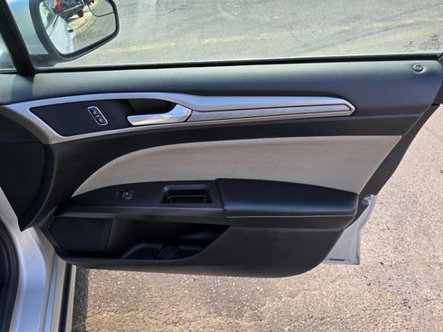 Used 2017 Ford Fusion S image 27