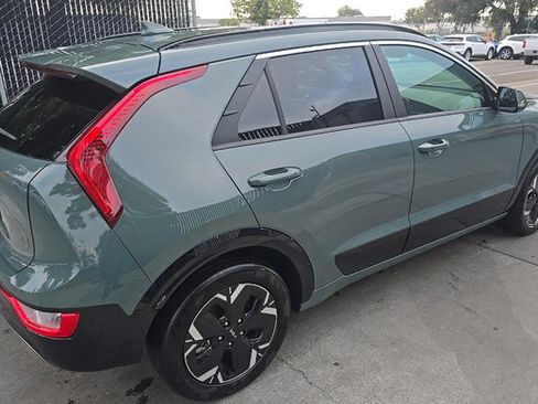 Used 2024 Kia Niro Wind FWD image 17