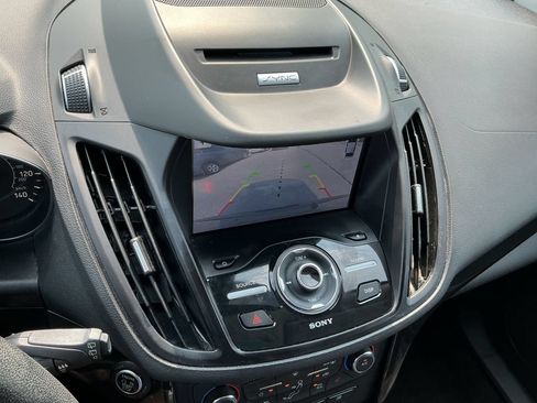 Used 2017 Ford Escape Titanium AWD/4WD image 27