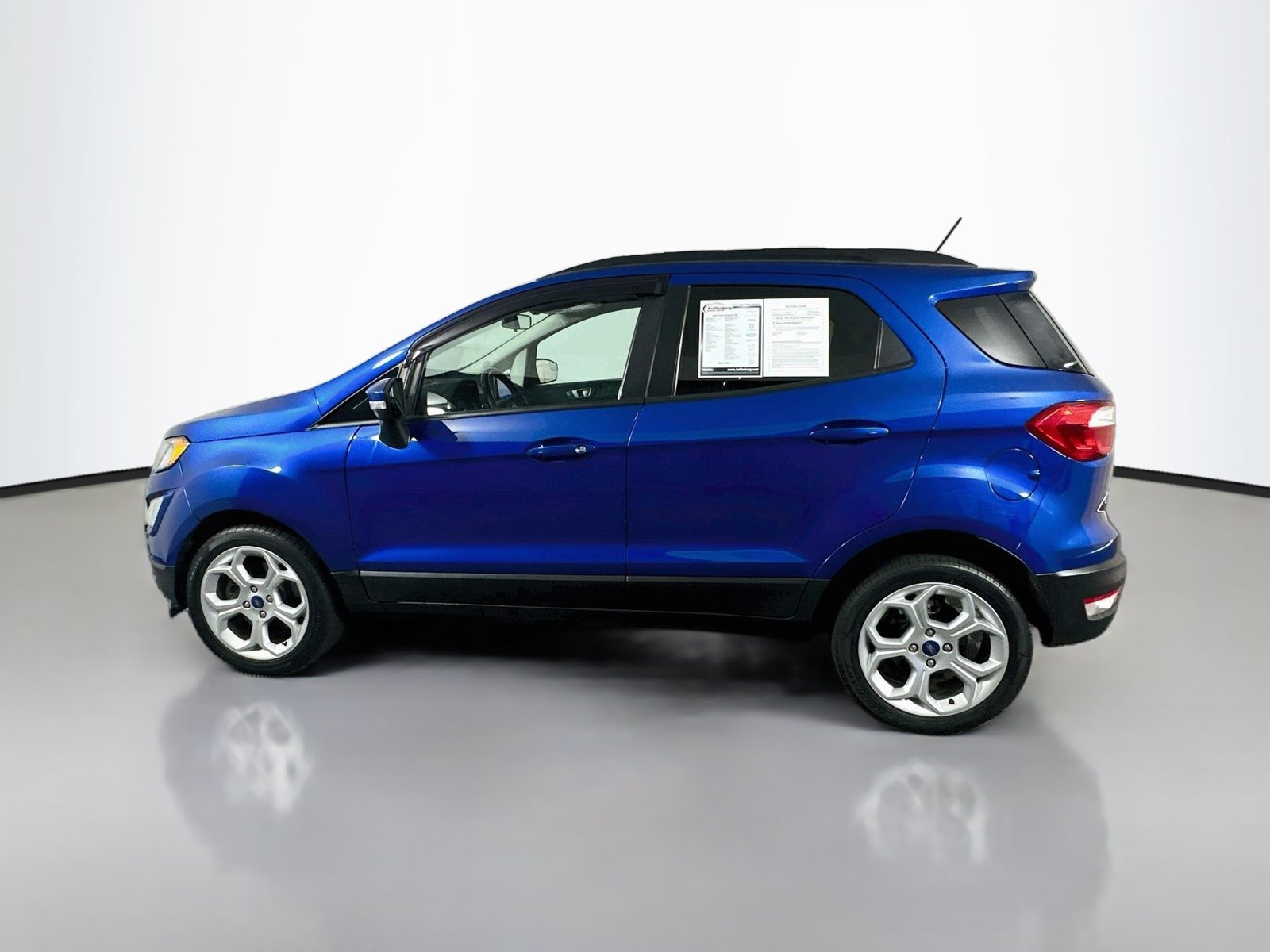 Used 2021 Ford EcoSport SE w/ SE Appearance Package FWD image 4