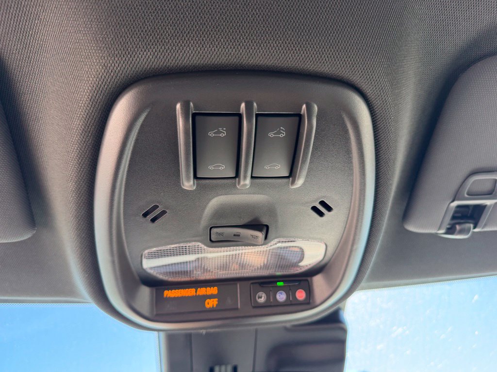 New 2026 Chevrolet Trax RS w/ Sunroof Package FWD image 21
