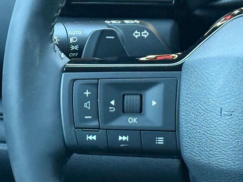 New 2026 Nissan Pathfinder SL AWD/4WD image 32