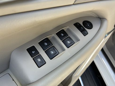 Used 2019 Cadillac Escalade ESV Premium Luxury AWD/4WD image 27