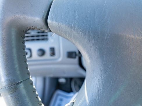 Used 2000 Toyota Avalon XLS image 20