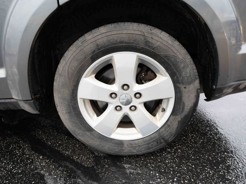 Used 2012 Dodge Journey SXT w/ Flexible Seating Group image 28