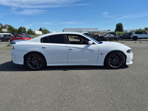 Used 2021 Dodge Charger Scat Pack w/ Plus Group RWD image 2