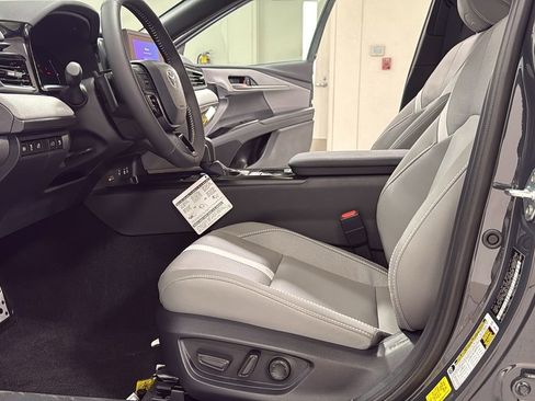 New 2026 Toyota Camry SE image 12