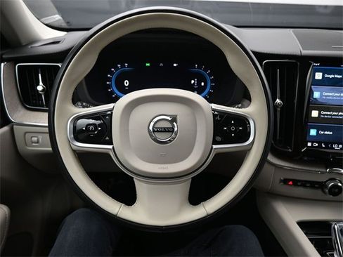 Used 2022 Volvo XC60 B6 Inscription w/ Advanced Package image 24