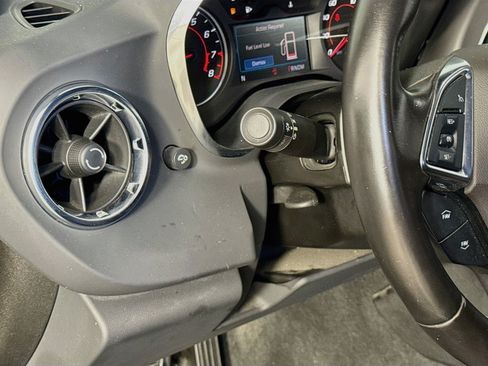 Used 2022 Chevrolet Camaro LT w/ RS Package RWD image 9