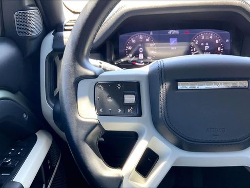 Used 2020 Land Rover Defender 110 HSE AWD/4WD image 22