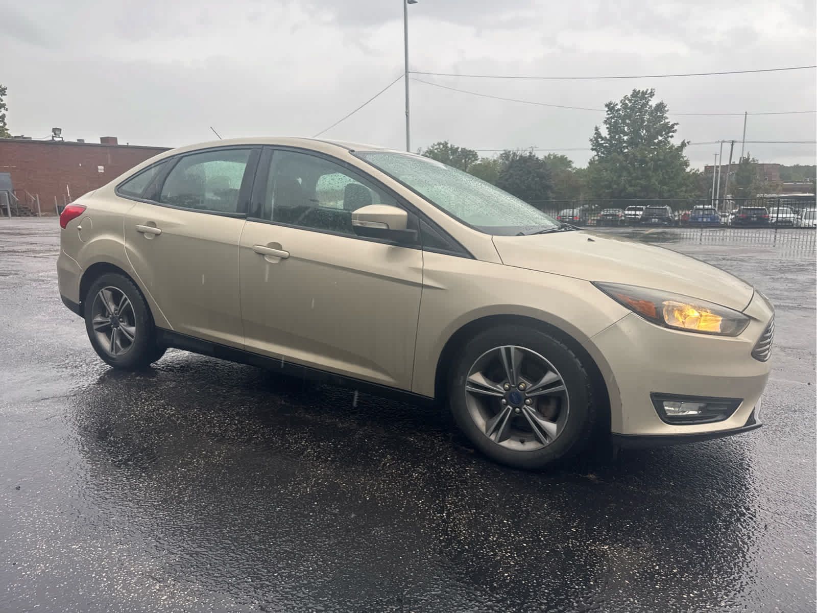 Used 2017 Ford Focus SE FWD image 12