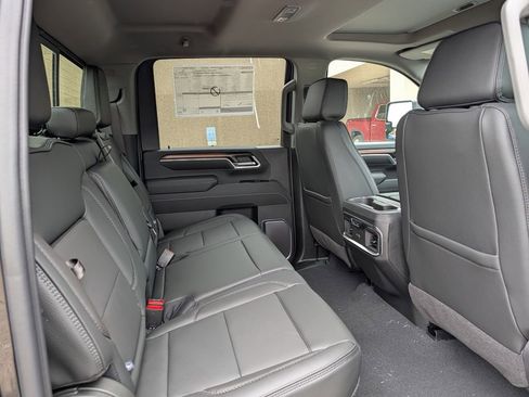 New 2026 GMC Sierra 3500 Denali w/ Denali Reserve Package AWD/4WD image 30