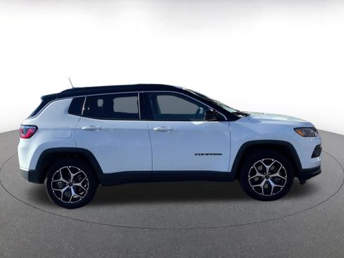 Used 2025 Jeep Compass Limited image 16