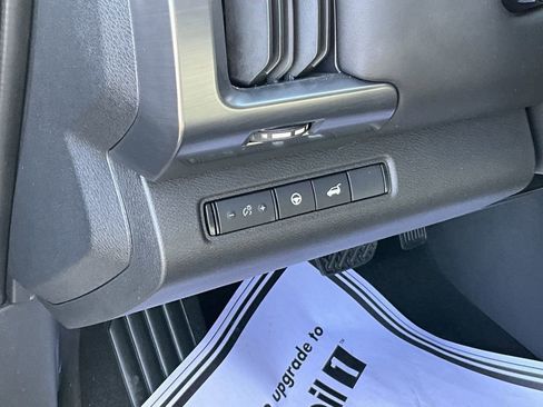 Certified 2024 Nissan Pathfinder SL w/ Lighting Package (N92) image 56