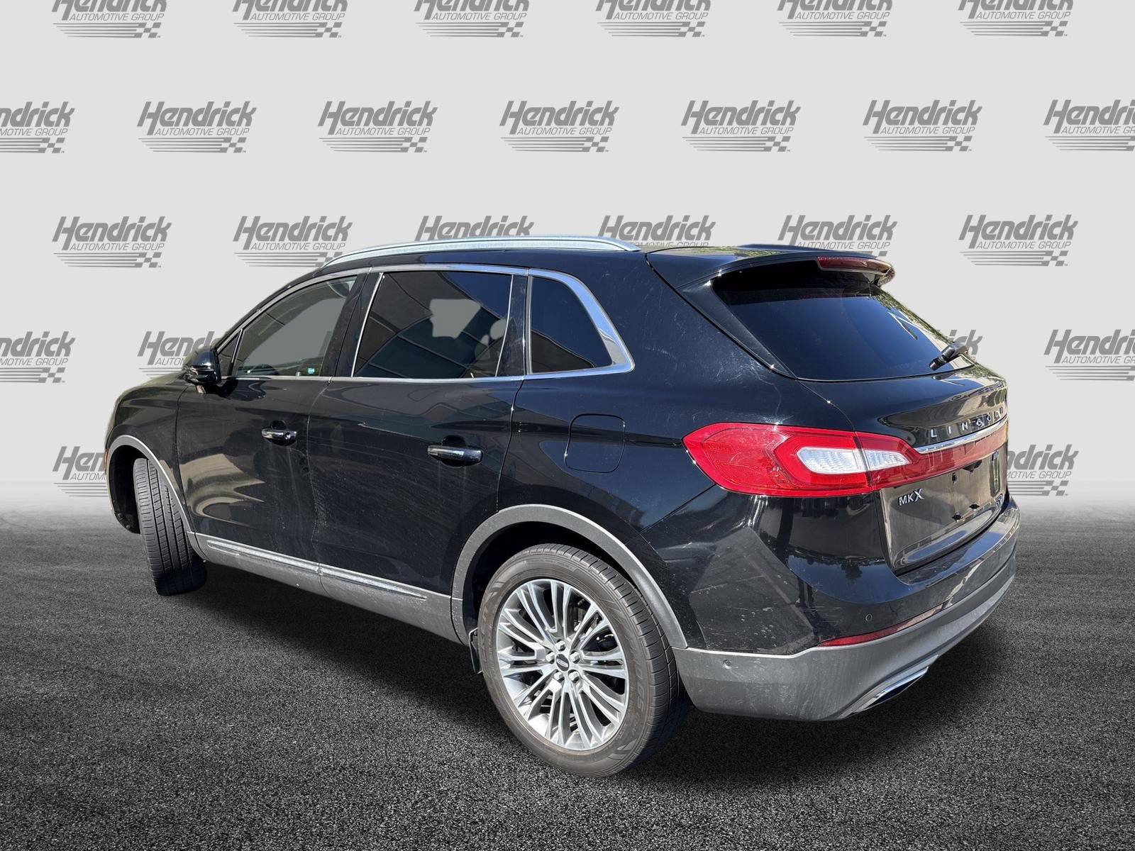Used 2016 Lincoln MKX Reserve w/ Technology Package AWD/4WD image 7