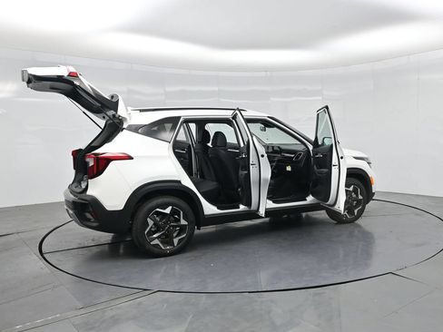 New 2026 Kia Seltos S FWD image 4