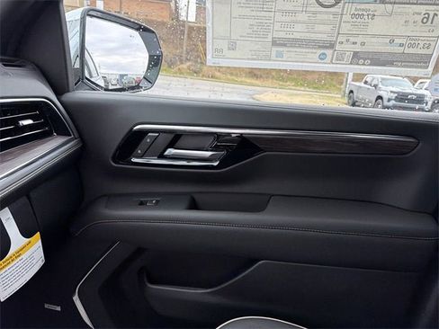 New 2026 Chevrolet Suburban Premier w/ Sun And Tow Package image 31