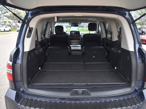 Used 2024 Nissan Armada SL w/ Captain's Chairs Package RWD image 65
