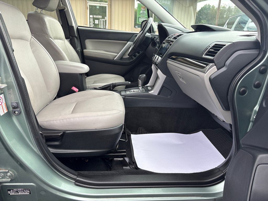 Used 2018 Subaru Forester 2.5i Limited AWD/4WD image 12