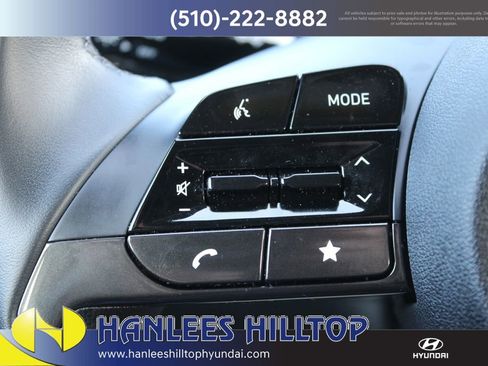 Used 2025 Hyundai Elantra SEL image 27