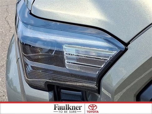 Used 2024 Toyota Tacoma TRD Sport AWD/4WD image 9