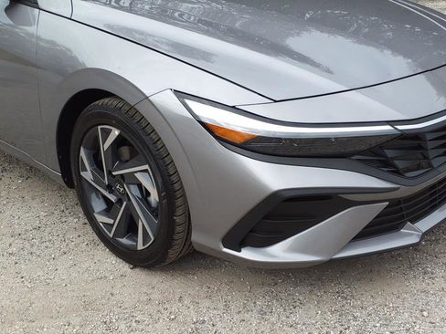 New 2025 Hyundai Elantra Sport image 10