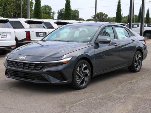 New 2026 Hyundai Elantra Limited FWD image 6