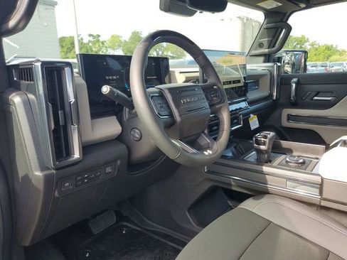 New 2026 GMC Hummer EV 4x4 Crew Cab image 21