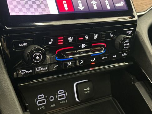 Used 2023 Jeep Grand Cherokee Summit w/ Adv Protech Group IV image 29