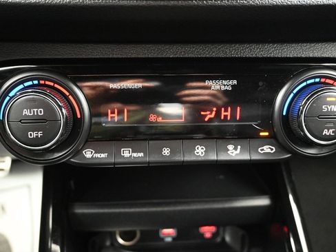 Certified 2024 Kia Forte GT-Line image 21